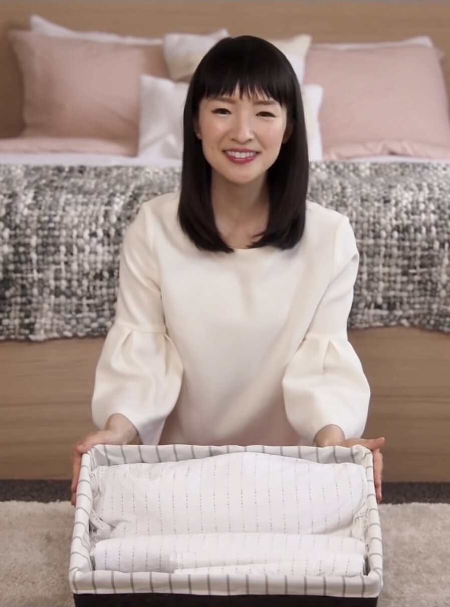 How Marie Folds a Fitted Sheet